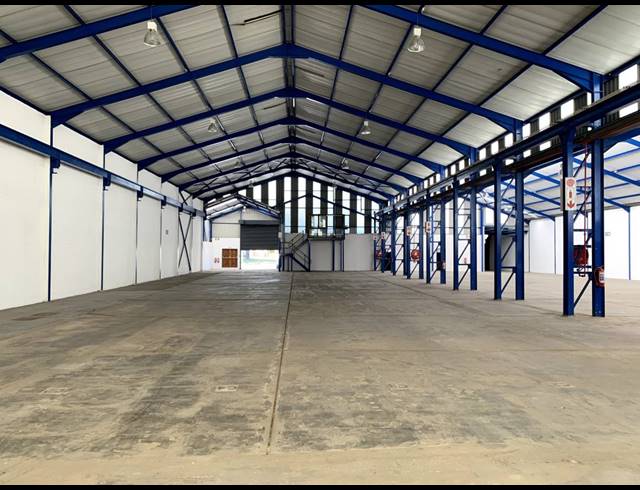 1,704M² FACTORY TO LET IN BEACONVALE